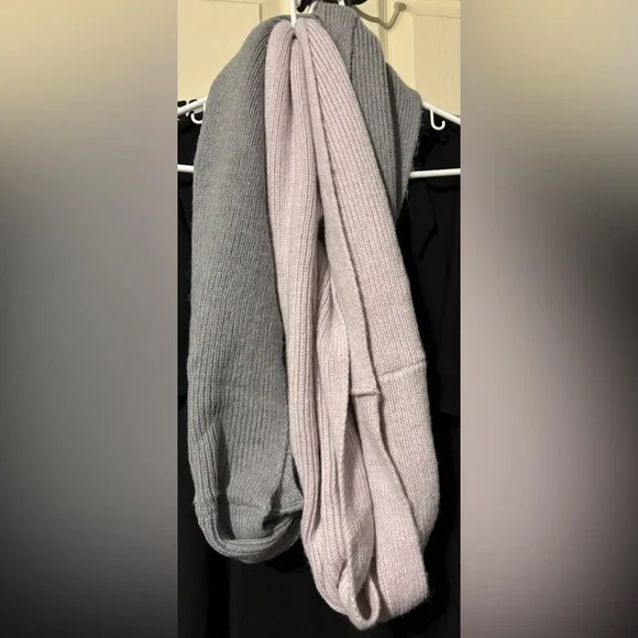 NWT 2 Infinity Scarves 🧣 - Picture 1 of 4